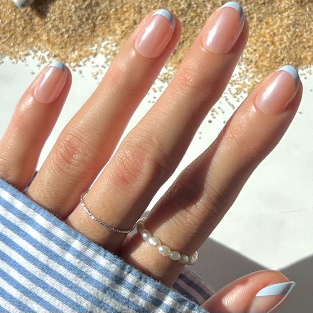 Glamnetic nails - Into Blue
